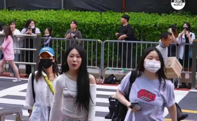 小沈阳女儿清唱视频火了 18岁星途备受期待